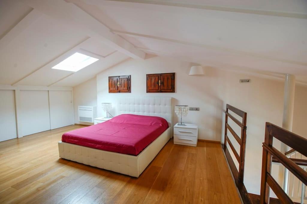Ampio Bilocale Centralissimo, Apartamento